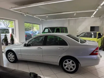 Gebraucht Mercedes C240 Elegance 170 PS (125 kW) 2000 Silber Limousine