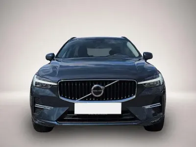 Gebraucht Volvo XC60 Core 250 PS (183 kW) 2024 Manufacturer SUV