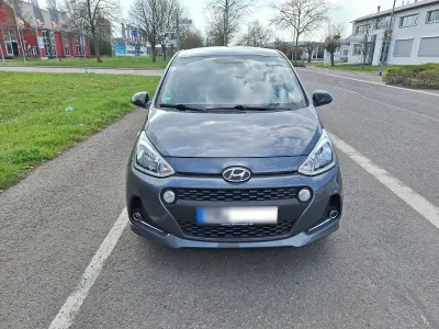 Gebraucht Hyundai i10 67 PS (49 kW) 2020 Grau Kleinwagen