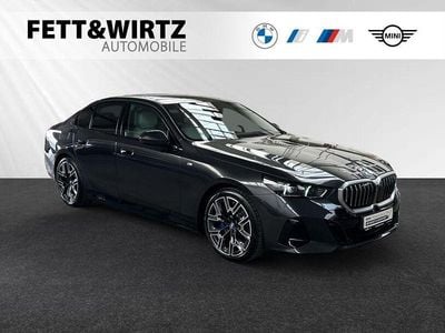 Gebraucht BMW 530e M Sport 299 PS (219 kW) 2025 Sophistograu brillanteffekt metallic Limousine
