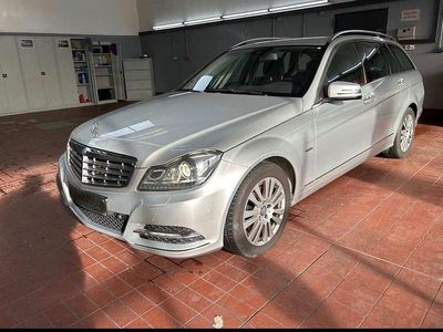 Silber Gebraucht 2011 Mercedes C250 Kombi | 12.298 € (Fairer Preis)