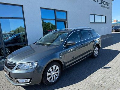 Grau Gebraucht 2015 Skoda Octavia Kombi | 10.990 € (Fairer Preis)