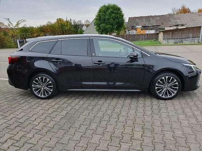 Gebraucht Toyota Corolla Team 140 PS (102 kW) 2024 Schwarz metallic Kombi