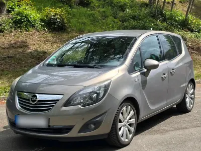 Używany Opel Meriva 101 KM (74 kW) 2011 Szary Minivan