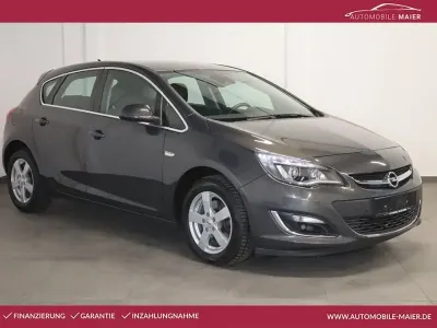 Używany Opel Astra Exklusiv 165 KM (121 kW) 2015 Szary Sedan/Limuzyna