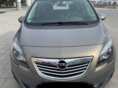 Gebraucht Opel Meriva Innovation 140 PS (102 kW) 2012 Braun Van / Kleinbus
