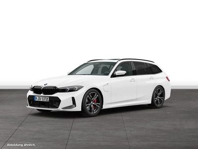 Usata BMW 330e M Sport 292 CV (214 kW) 2025 Bianco Station wagon