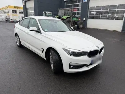 Gebraucht BMW 320 190 PS (139 kW) 2018 Weiß Limousine