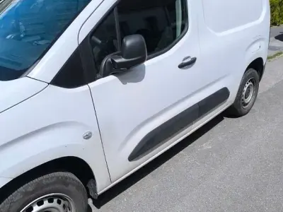 Gebraucht Opel Combo 131 PS (96 kW) 2024 Weiß Van / Kleinbus