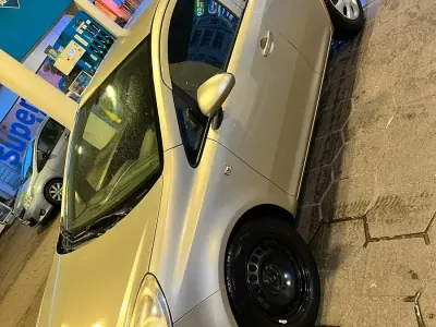Gebraucht Opel Corsa 85 PS (62 kW) 2009 Gold Kleinwagen
