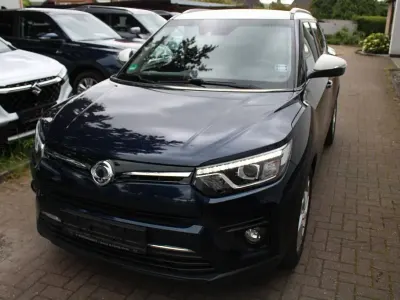 Gebraucht SsangYong Tivoli 163 PS (119 kW) 2022 Blau SUV