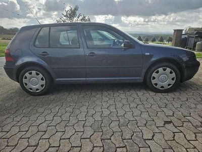 Blau Gebraucht 2000 VW Golf IV Edition Limousine | 1.100 € (Fairer Preis)