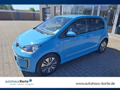Usata VW e-up! 61 kW (83 CV) 2021 Blu Utilitaria