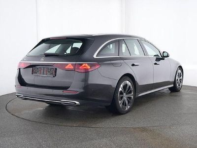Gebraucht Mercedes E300 Avantgarde 313 PS (230 kW) 2024