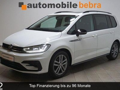 Pure white Gebraucht 2023 VW Touran R-line Van / Kleinbus | 35.790 € (Etwas zu teuer)