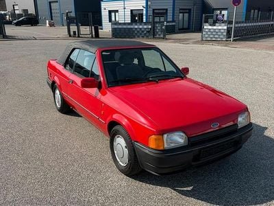 Second-hand Ford Escort Cabriolet 75 CP (55 kW) 1990 Roșu Cabrio
