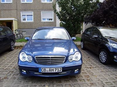 Second-hand Mercedes C180 143 CP (105 kW) 2006 Albastru Berlinǎ