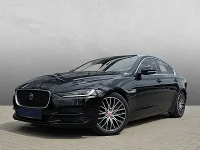 Gebraucht Jaguar XE SE 206 PS (151 kW) 2023 Schwarz Limousine
