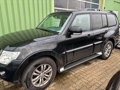 Gebraucht Mitsubishi Pajero Instyle 200 PS (147 kW) 2013 Schwarz SUV