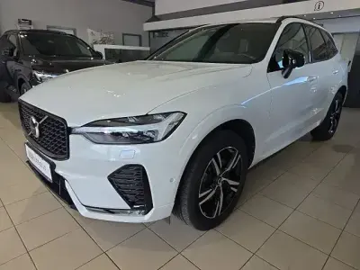 Gebraucht Volvo XC60 R-Design 197 PS (144 kW) 2022 Crystal white SUV