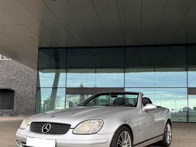 Gebraucht Mercedes SLK230 194 PS (142 kW) 1999 Silber Cabrio