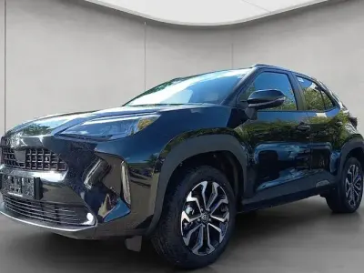 Gebraucht Toyota Yaris Cross Style 130 PS (95 kW) 2025 Schwarz SUV