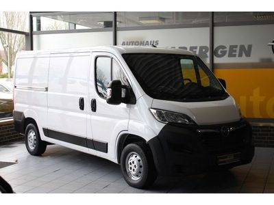 Casablanca weiss Gebraucht 2023 Opel Movano Edition Van | 26.900 € (Teuer)