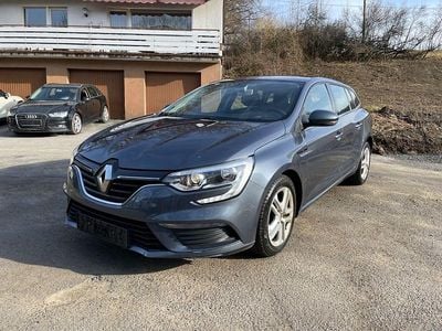 Gebraucht Renault Mégane GrandTour Play 132 PS (97 kW) 2018 Grau Kombi
