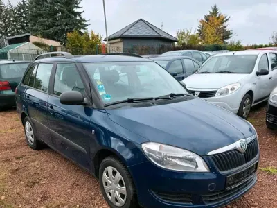 Gebraucht Skoda Fabia 69 PS (50 kW) 2010 Blau Kombi