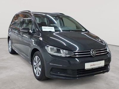 Gebraucht VW Touran Comfortline 122 PS (89 kW) 2021 Uranograu Van / Kleinbus