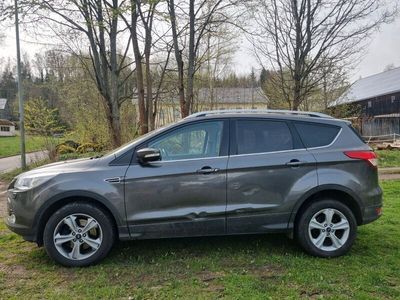 gebraucht Ford Kuga Titanium 4x4 Automatik 19"LM und Scheckheft