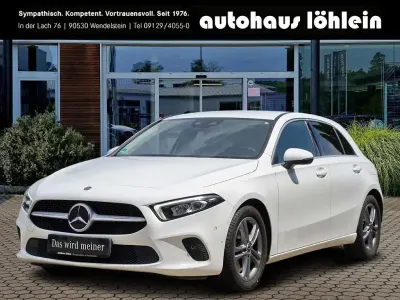 Gebraucht Mercedes A180 Progressive 136 PS (100 kW) 2019 Weiß Limousine