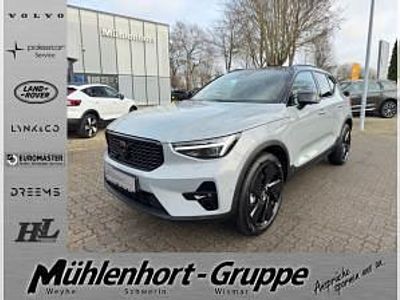 Neu Volvo XC40 Plus 163 PS (119 kW) 2026 Grau (vapour grey / metallic) SUV