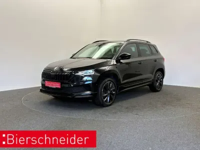 Gebraucht Skoda Karoq SportLine 150 PS (110 kW) 2023 Schwarz SUV