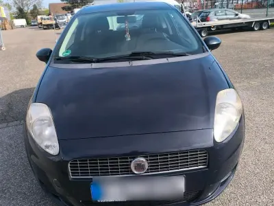 Gebraucht Fiat Punto 74 PS (54 kW) 2009 Blau Kleinwagen