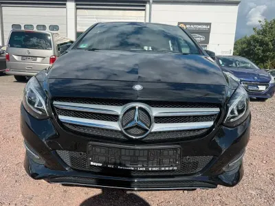 Gebraucht Mercedes B180 109 PS (80 kW) 2016 Schwarz Van / Kleinbus