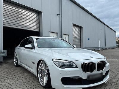 Gebraucht BMW 730 M Sport 258 PS (189 kW) 2012 Weiß Limousine