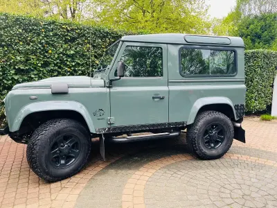 Gebraucht Land Rover Defender 150 PS (110 kW) 2008 Grün SUV