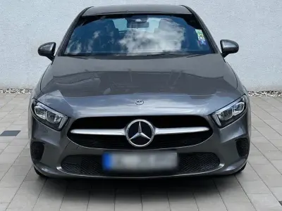 Gebraucht Mercedes A180 116 PS (85 kW) 2018 Limousine