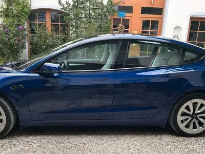 Gebraucht Tesla Model 3 RWD 208 kW (283 PS) 2023 Blau Limousine