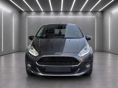 Usata Ford Fiesta Celebration 101 CV (74 kW) 2017 Grigio Utilitaria