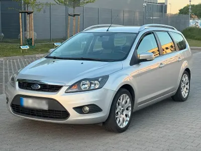 Gebraucht Ford Focus 125 PS (91 kW) 2011 Silber Kombi
