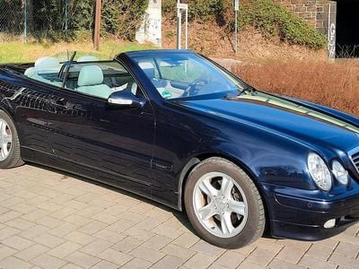 Second-hand Mercedes CLK200 163 CP (119 kW) 2001 Albastru Cabrio