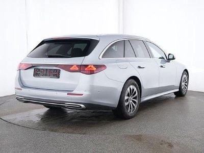 Mercedes E200