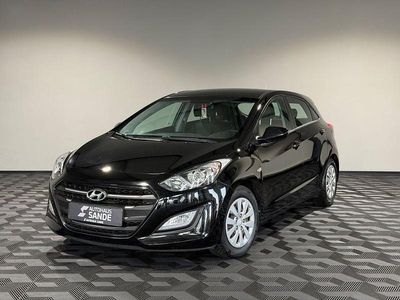 Gebraucht Hyundai i30 Classic 101 PS (74 kW) 2016 Schwarz Limousine