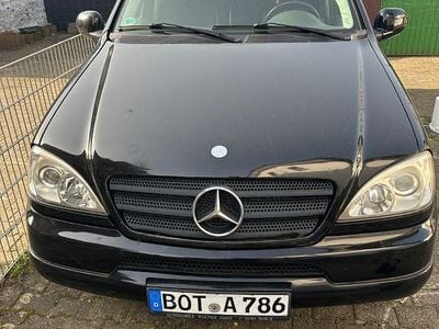 Gebraucht Mercedes ML320 218 PS (160 kW) 2001 Schwarz SUV