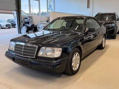 Gebraucht Mercedes E200 136 PS (100 kW) 1996 Schwarz Cabrio