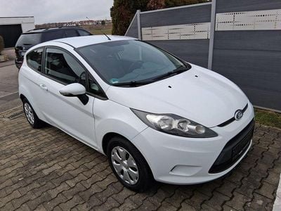 Gebraucht Ford Fiesta Trend 82 PS (60 kW) 2009 Weiß Limousine