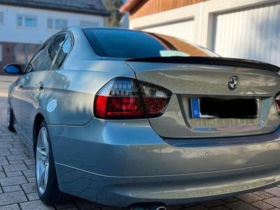 Gebraucht BMW 320 150 PS (110 kW) 2007 Grün Limousine