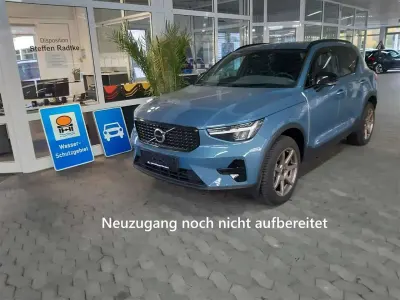 Usata Volvo XC40 Plus 163 CV (119 kW) 2024 Blu SUV